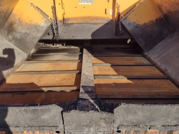 leeboy-8515d-asphalt-paver-(qea-4018)-image-24
