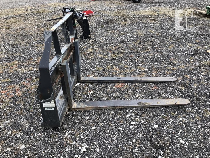 titan-attachments-forks-image-6