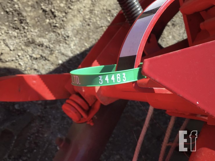 2012-massey-ferguson-1734-image-12