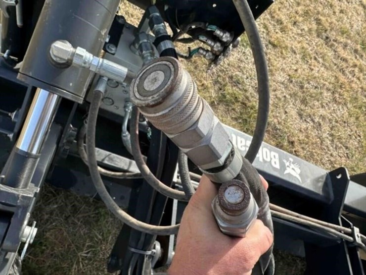 2023-bobcat-skid-steer-laser-guided-box-blade-image-14