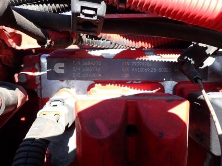 2010-freightliner-cascadia-t/a-hiway-tractor---day-image-29