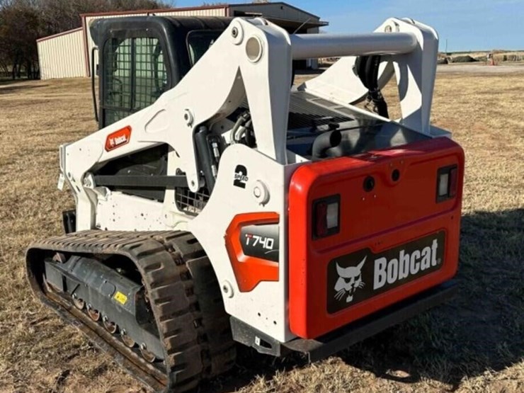 2024-bobcat-t740-image-3