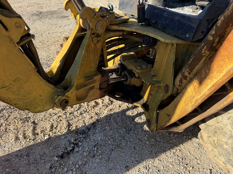 caterpillar-420d-image-77