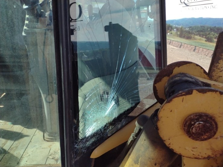 caterpillar-420d-image-37