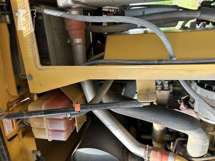 2004-caterpillar-928g-image-19