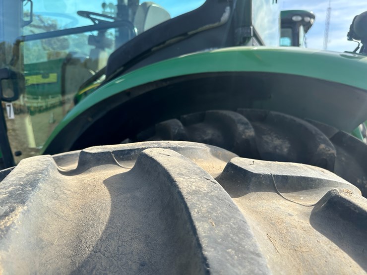 2010-john-deere-8295r-image-6