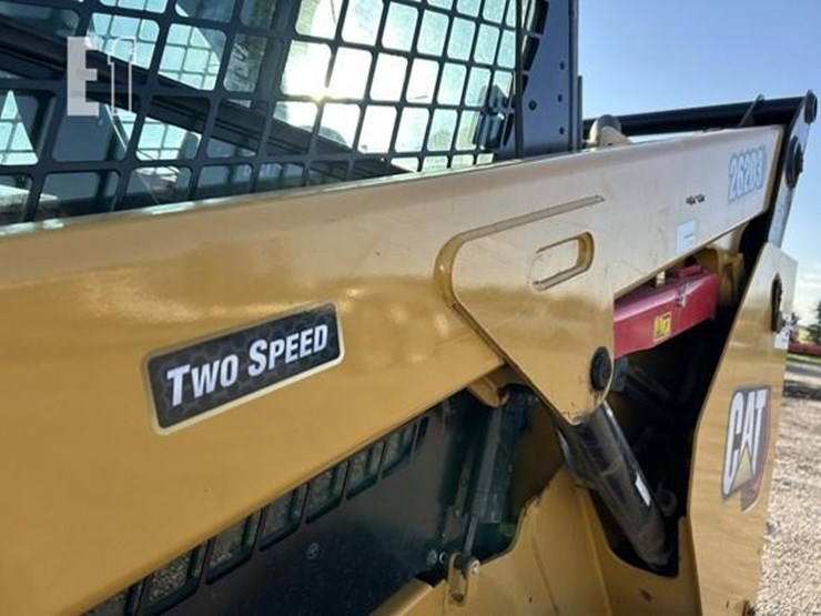 2019-caterpillar-262d3-image-7