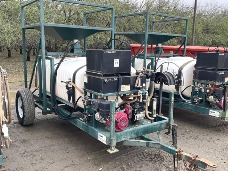 pbm-14'-400g-poly-mixing-tank-trailer-image-1