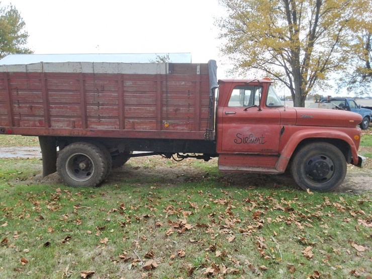 1961-chevrolet-60-image-4
