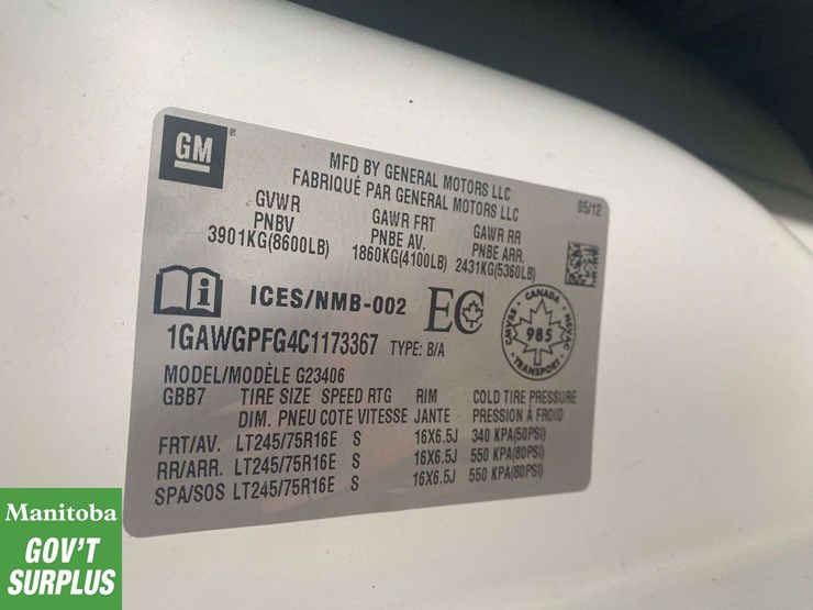 2012-chevrolet-express-2500-image-17