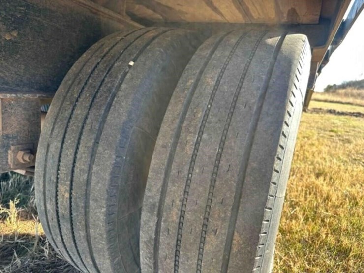 2008-titan-trailer-image-17