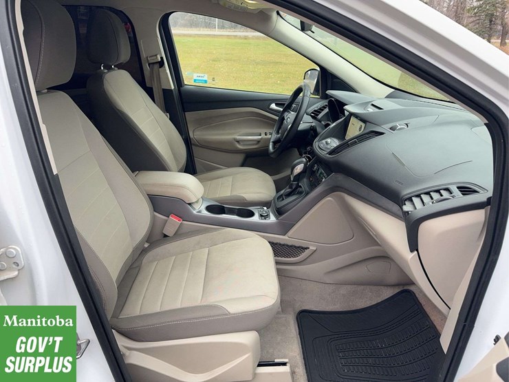 2016-ford-escape-image-27