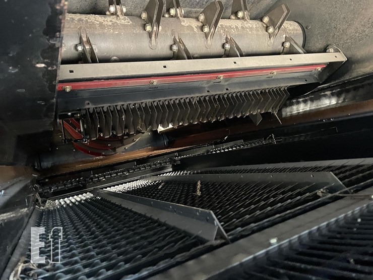 2024-case-ih-8250-image-23