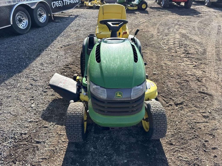 john-deere-l130-lawn-tractor-image-5