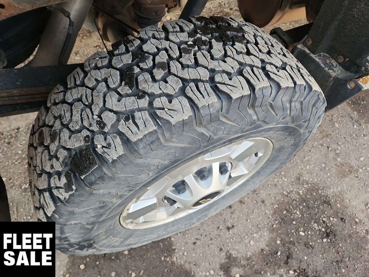 2015-chevrolet-silverado-2500hd-image-30