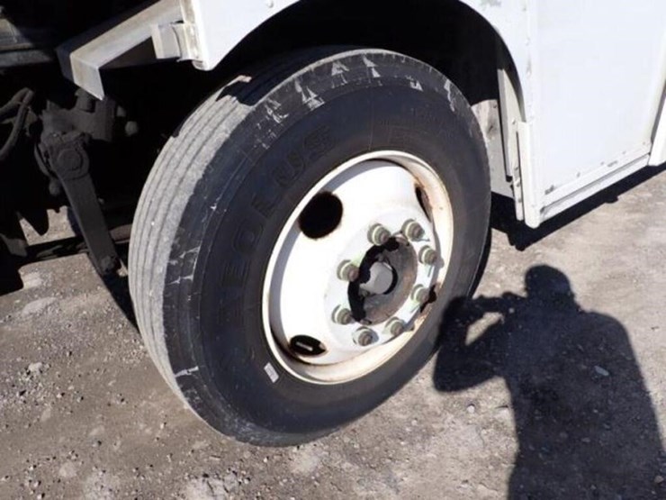 2012-freightliner-mt55-image-38