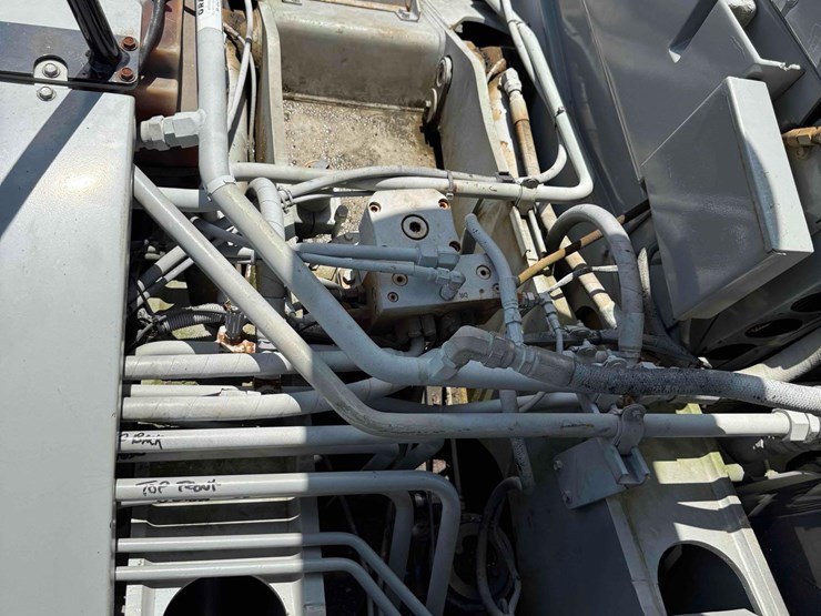 1998-gradall-xl3200-image-6