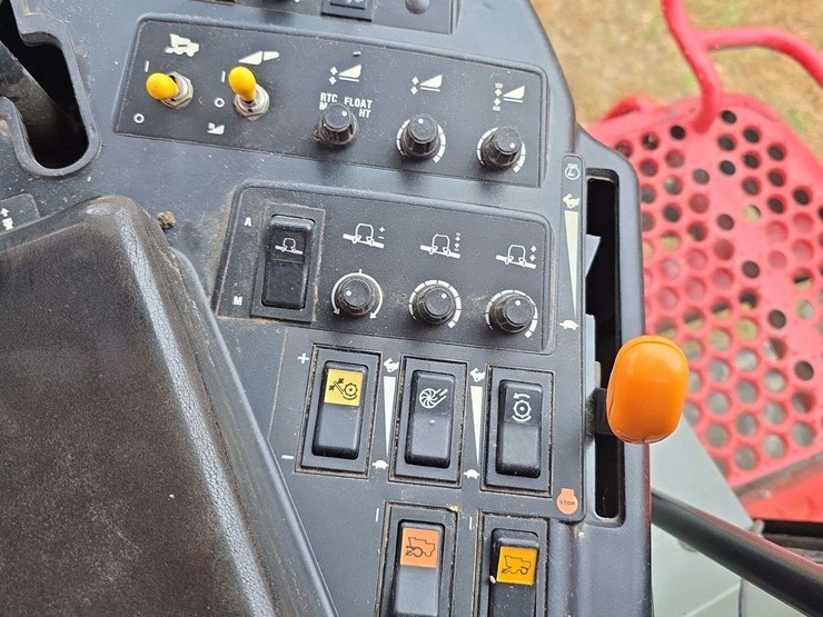 2005-case-ih-2388-image-25