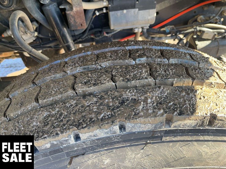 2009-international-workstar-7400-image-10