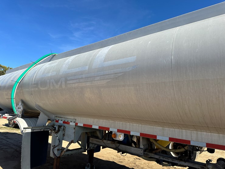 1986-fruehauf-tanker-image-25