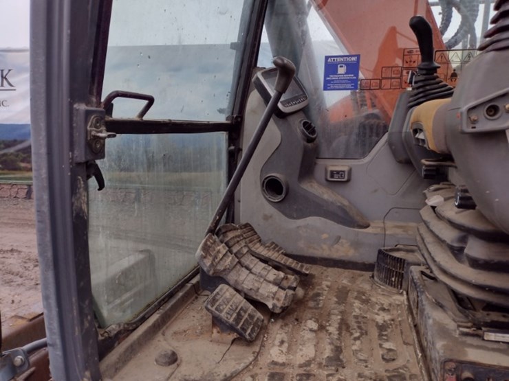 doosan-dx140-excavator-(qea-4093)-image-12