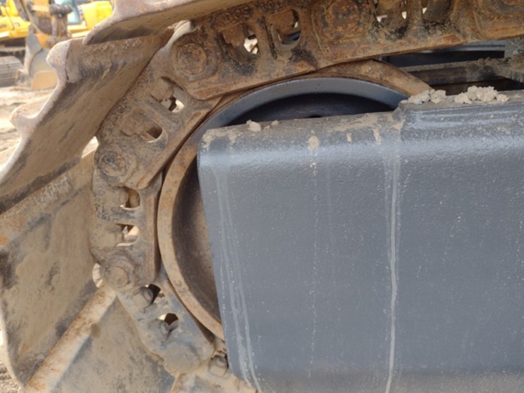 7-volvo-ec160c-image-27