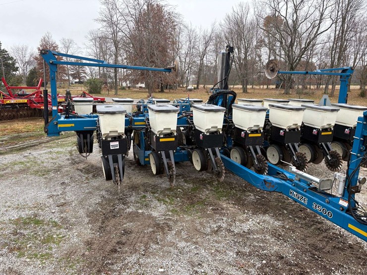 2005-kinze-3500-image-7