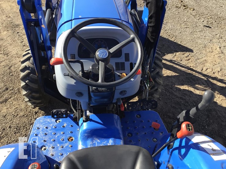 2017-new-holland-workmaster-40-image-16