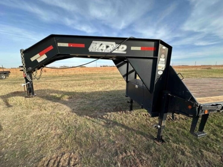 2016-maxey-26’-gooseneck-flatbed-trailer-image-7