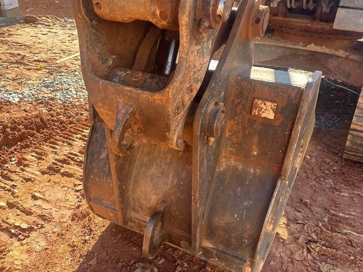 2017-volvo-ec220el-image-11