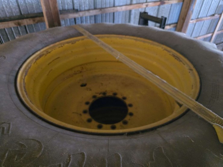 john-deere-710-image-4