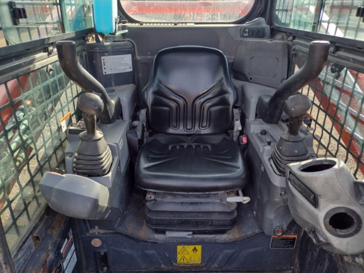 kubota-svl65-image-10