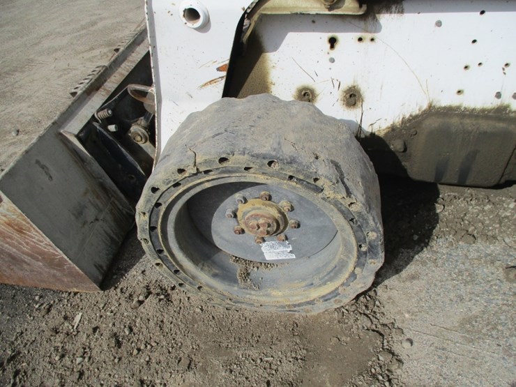 2005-bobcat-s250-image-15