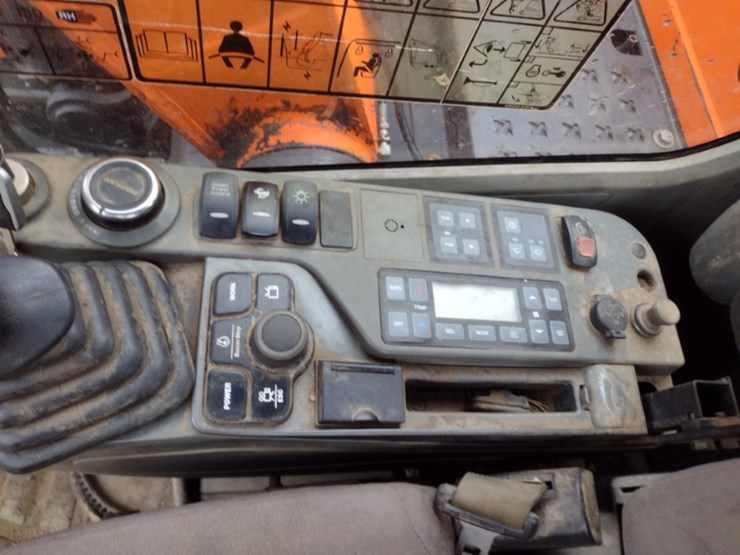 doosan-dx140-excavator-(qea-4093)-image-9