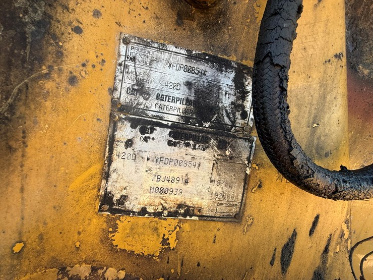 caterpillar-420d-image-105