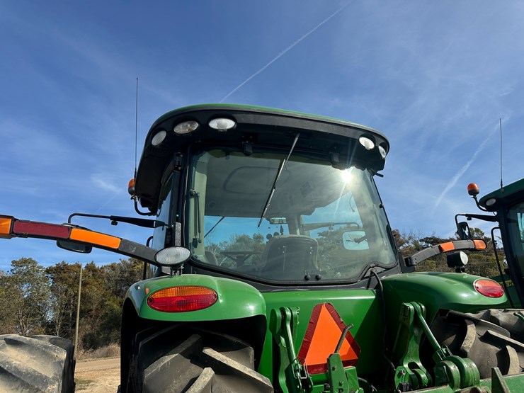 2010-john-deere-8295r-image-22