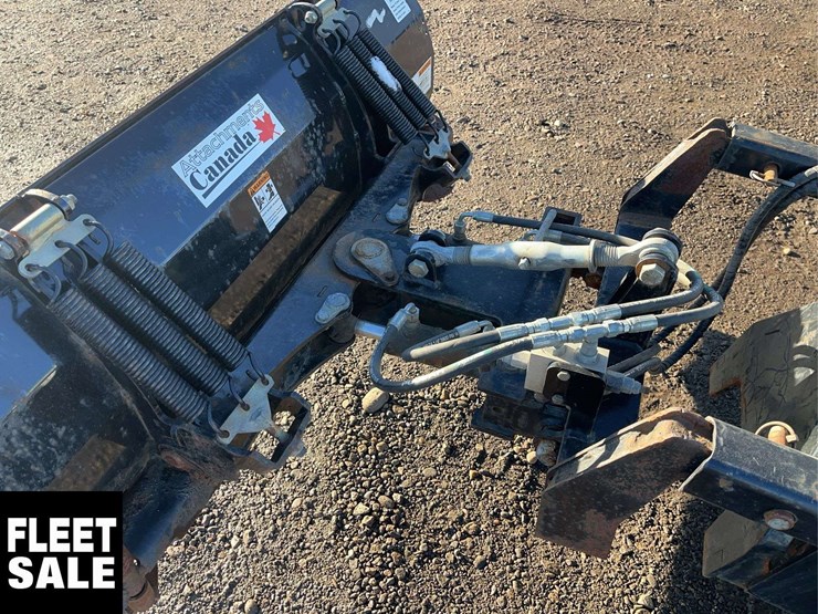 2008-john-deere-2320-image-15