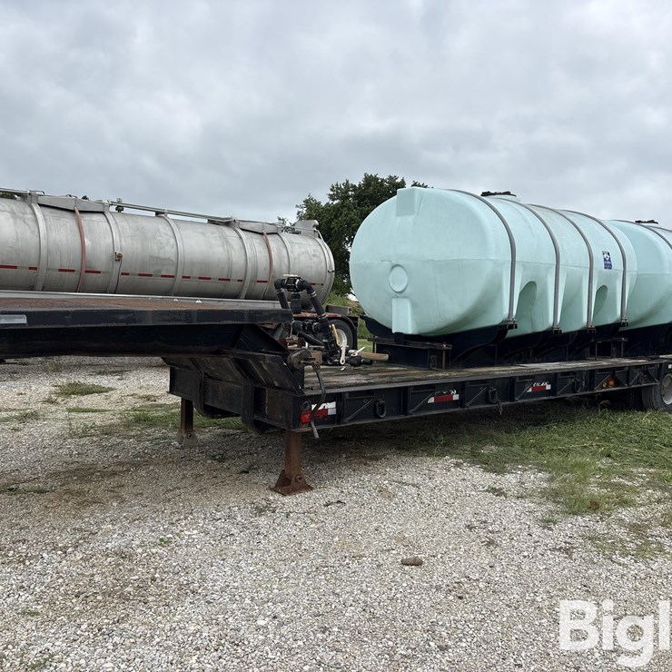 1974 Nelson TA40F Tri/A Drop Deck Sprayer Tender Trailer