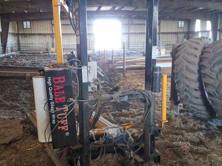 3pt-ag-wrapper,-individual-bale,-hyd-drive-with-electric-control,-single-wrap-strand.-image-2