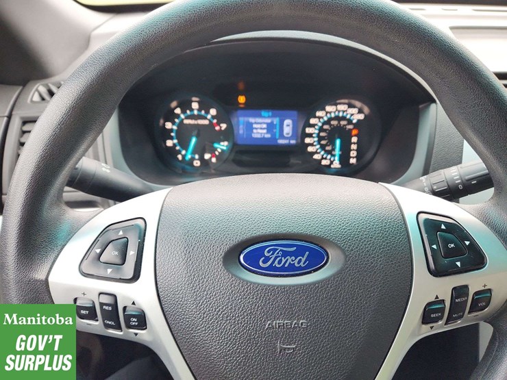 2013-ford-explorer-image-27