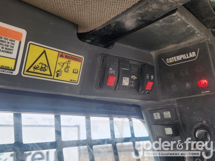 caterpillar-226b-image-25