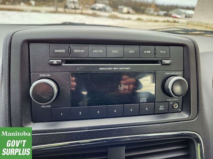 2013-dodge-grand-caravan-se-image-22