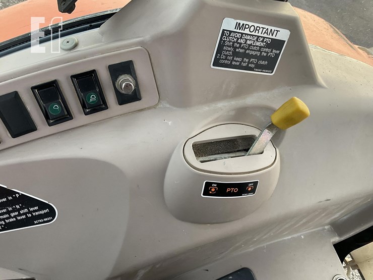 2008-kubota-m8540-image-22