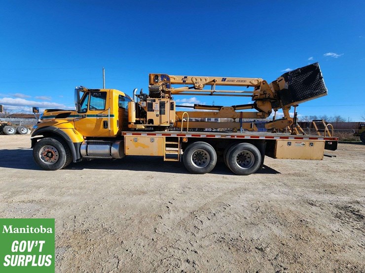 2009-international-workstar-7500-image-2