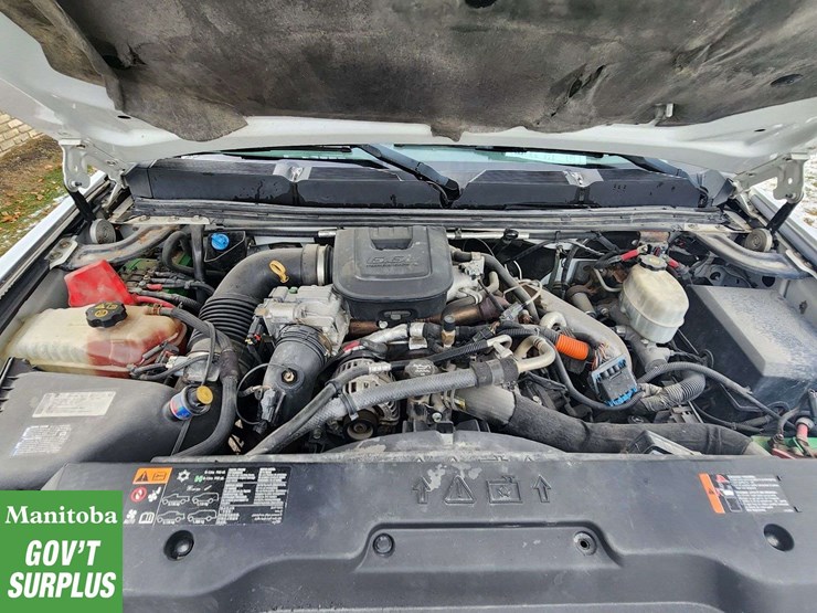 2013-chevrolet-silverado-3500hd-image-21