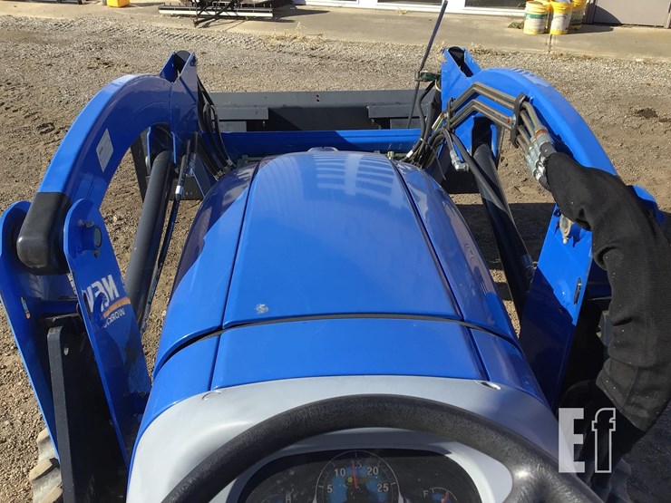 2017-new-holland-workmaster-40-image-13