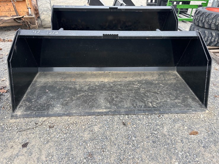 unused-84"-snow-material-bucket-attachment-image-5