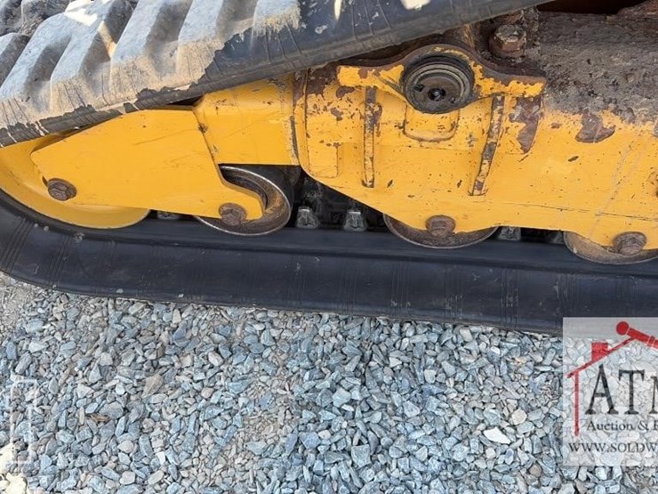 caterpillar-249d-image-12