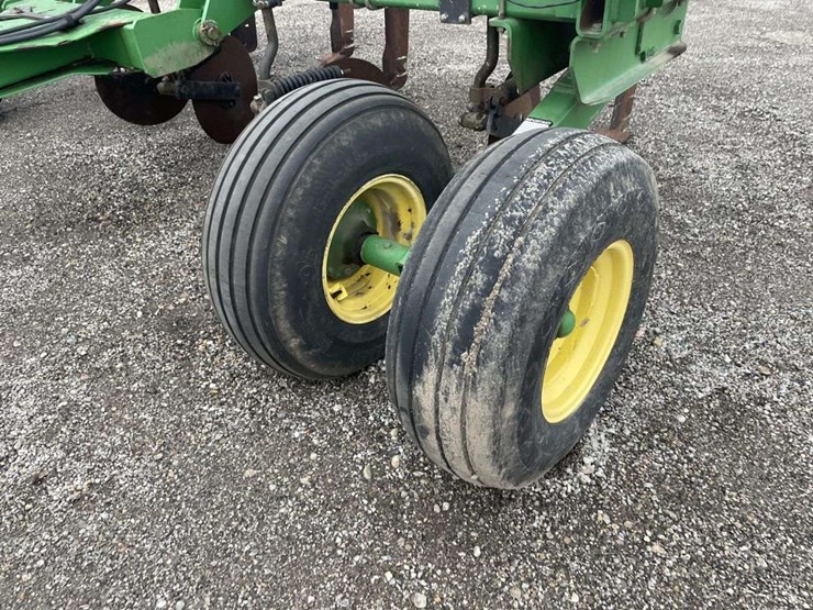 john-deere-2100-image-7