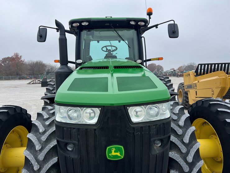 john-deere-8285r-image-3